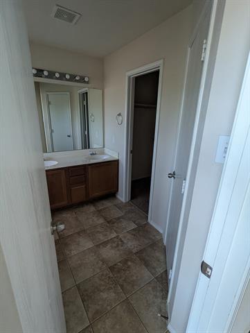 Building Photo - 626 Fleming St