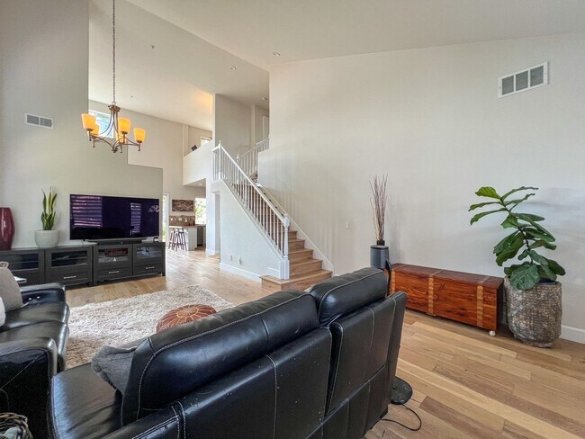 Building Photo - 35 Regatta Way