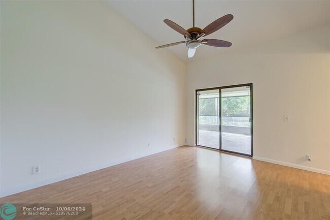 Building Photo - 9200 Chelsea Dr S