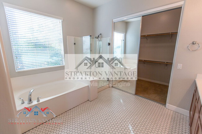 Building Photo - 20309 E Avenida Del Valle