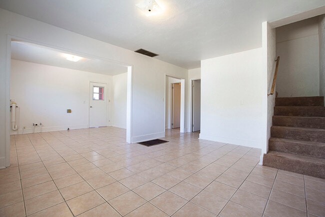 Building Photo - 3536 Wawona Dr
