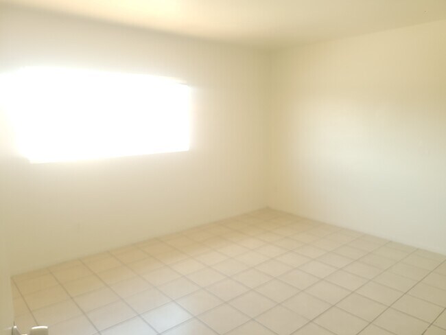 Building Photo - 4725 Convaire Ave