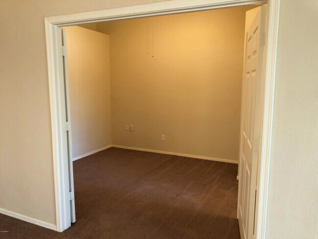Building Photo - 1719 S Pinto Dr