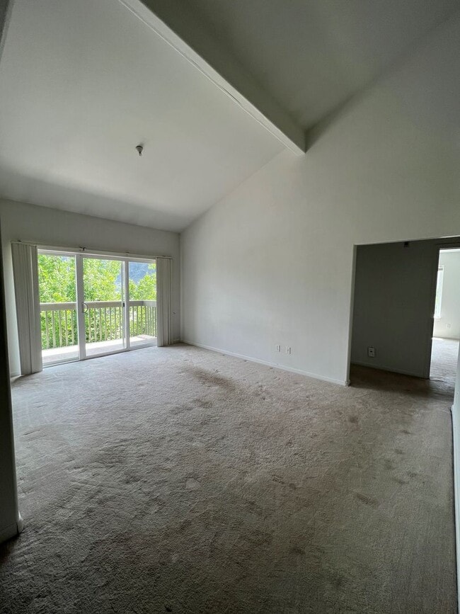 Building Photo - 3 Bedroom 2 Bath Condo in New Castle