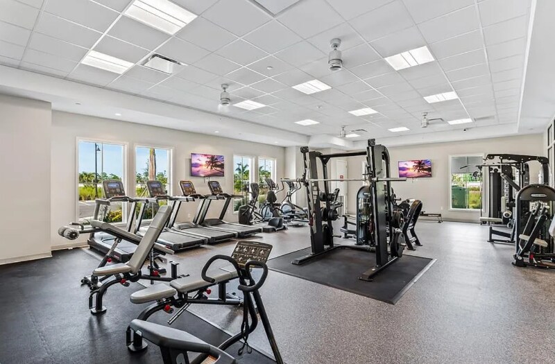 Building Photo - 16068 Crofton Spgs Wy