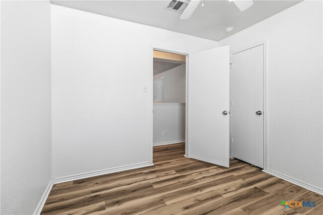 Building Photo - 224 Capistrano Dr