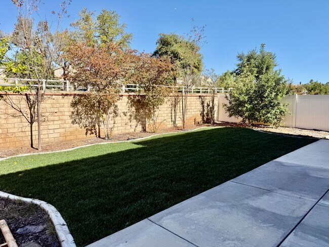 Building Photo - Executive Home in Temecula