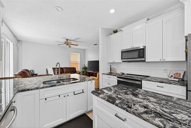 Building Photo - 1400 Holly Glen Run