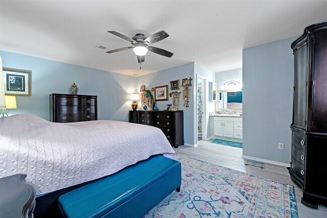 Building Photo - 116 W White Willow Cir