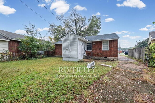 Building Photo - Berclair Beauty: Newly Renovated 3 Bed, 2 ...