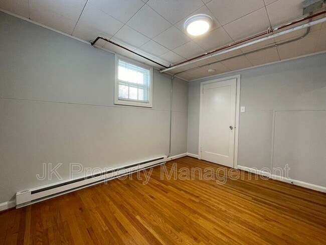 Building Photo - 1727 8th Ave N