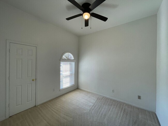 Building Photo - 4205 Capri Dr