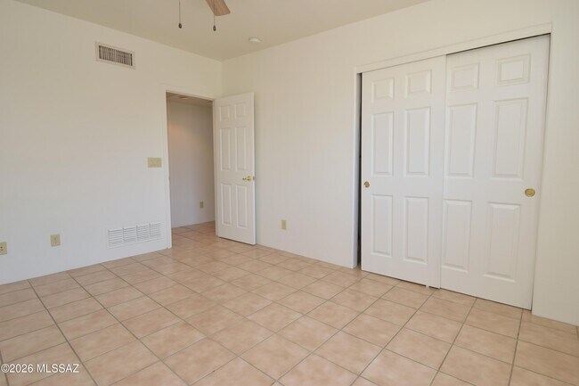 Building Photo - 2926 N Cardell Cir
