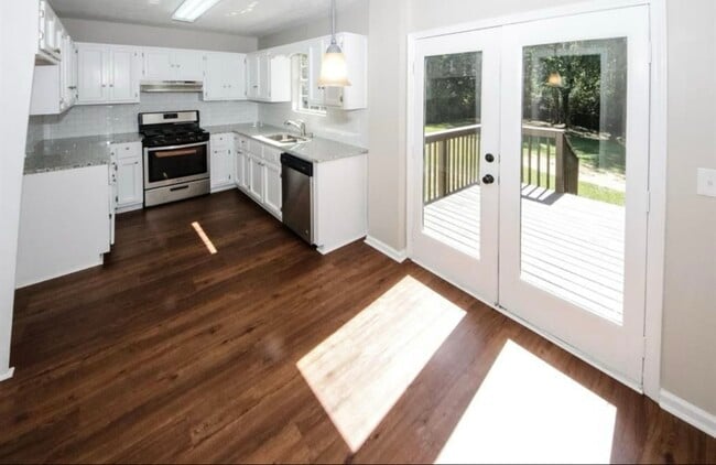 Building Photo - 1426 Riverline Trail