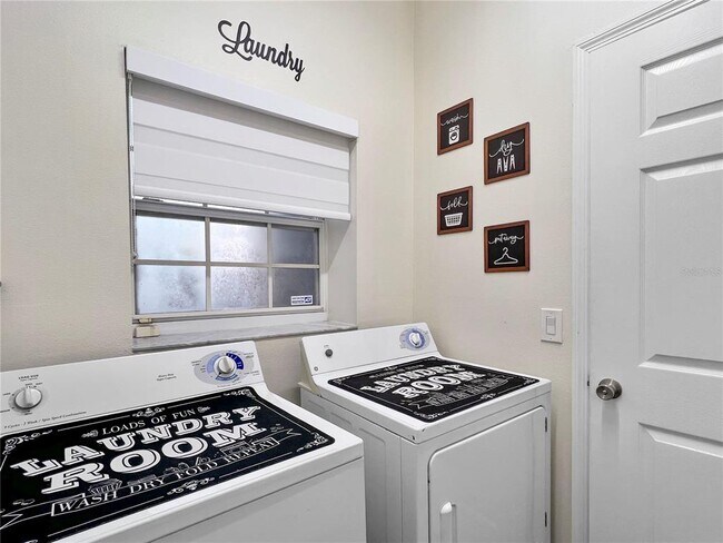 Building Photo - 6412 Rosefinch Ct