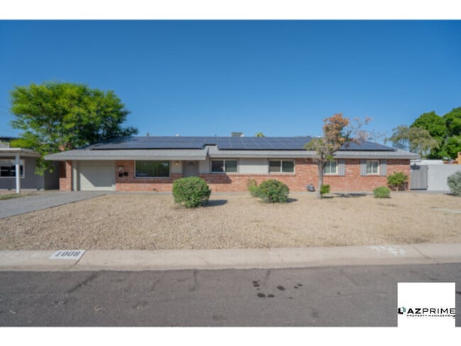 Building Photo - Gorgeous 3/2 Phoenix Home ?? Spacious, Sty...