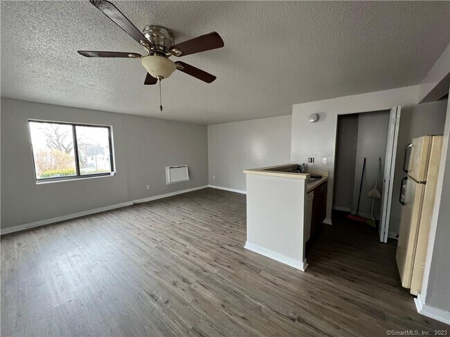 Building Photo - 76 Terrace St