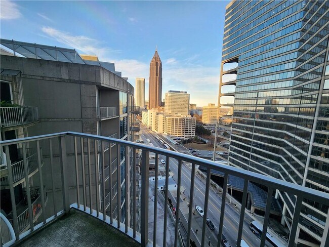 Building Photo - 400 W Peachtree St NW