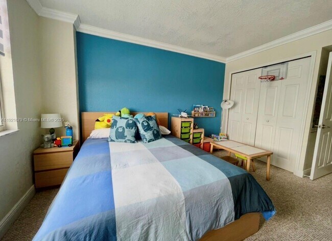 Building Photo - 2851 NE 183rd St