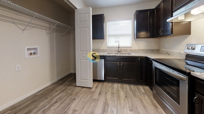 Building Photo - Brand New 2/2 - Move in Ready in Silver Sp...