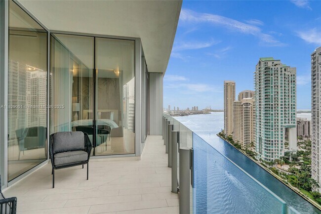 Building Photo - 300 Biscayne Blvd Way