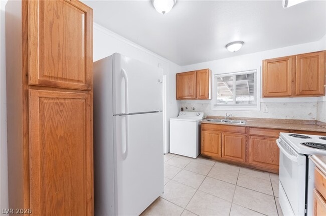 Building Photo - 1108 Tumbleweed Ave