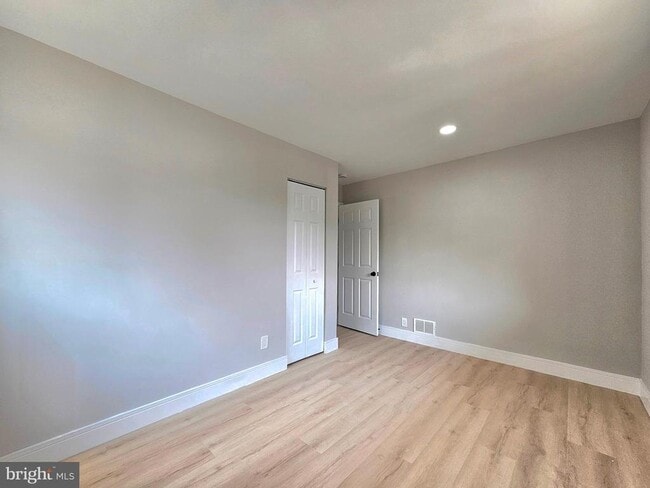 Building Photo - 2115 N Harrison St
