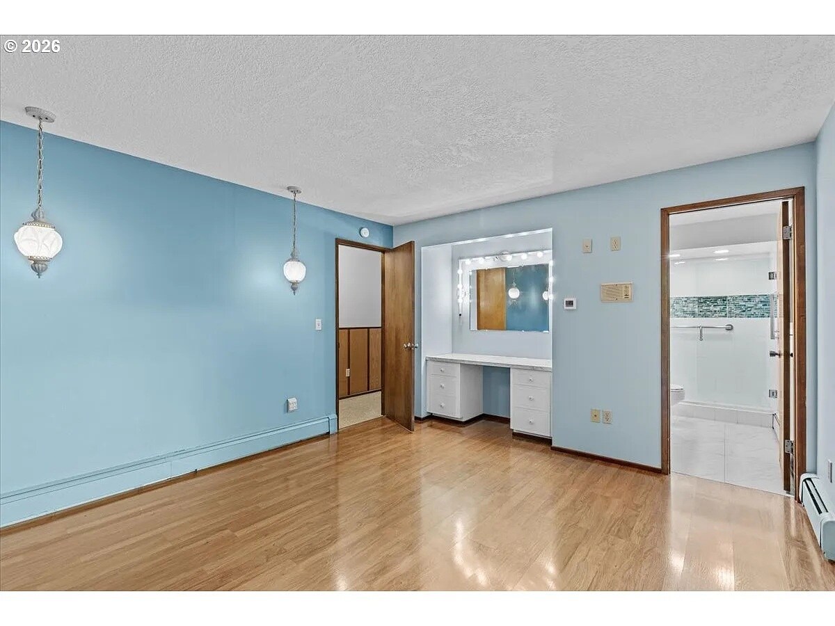 Building Photo - 12721 SE 352nd Ave
