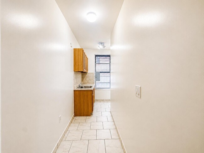 Floorplan - 3135 Broadway