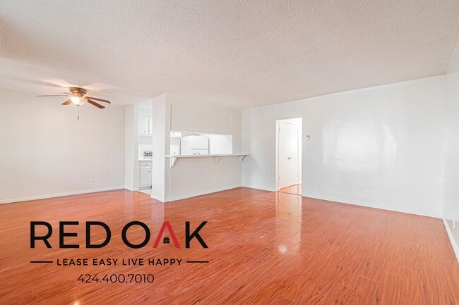Building Photo - 10535 Lindley Ave