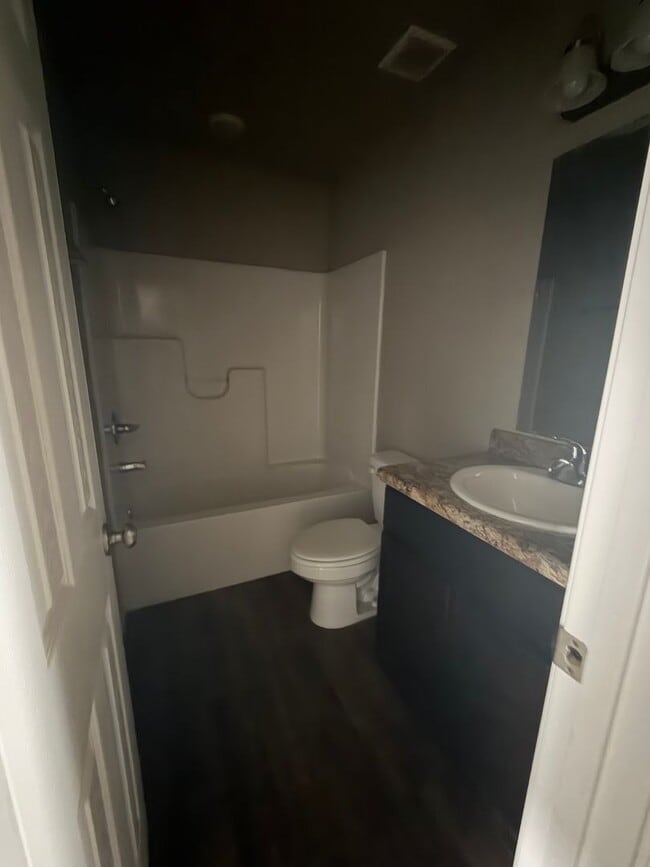 Building Photo - S. L Duplex