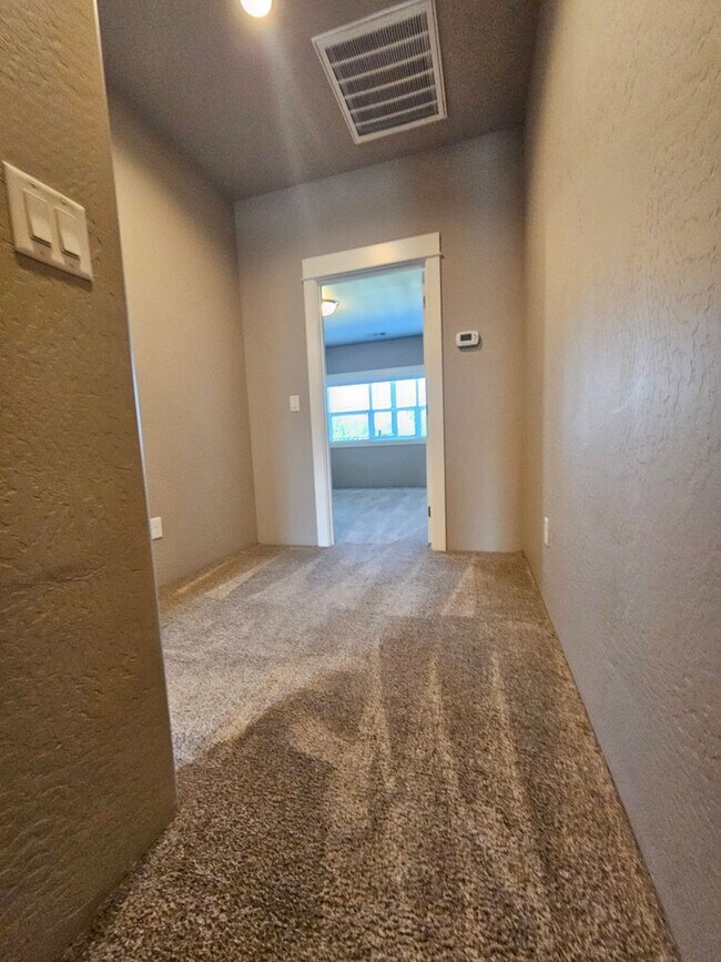 Building Photo - 3593 Juanipero Way