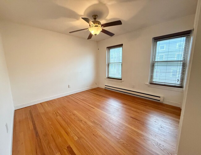 Building Photo - Charming 2-Bedroom Townhome in Conshohocken