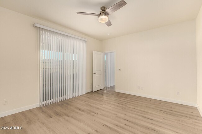 Building Photo - 129 W Latona Rd