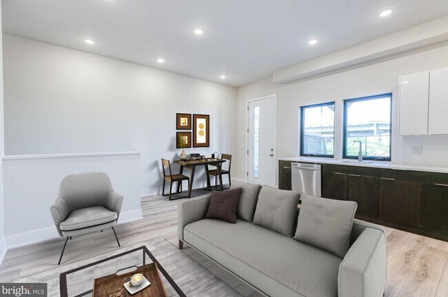 Building Photo - Brand New Luxury Apartments