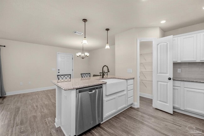 Building Photo - 5069 Peach Dr