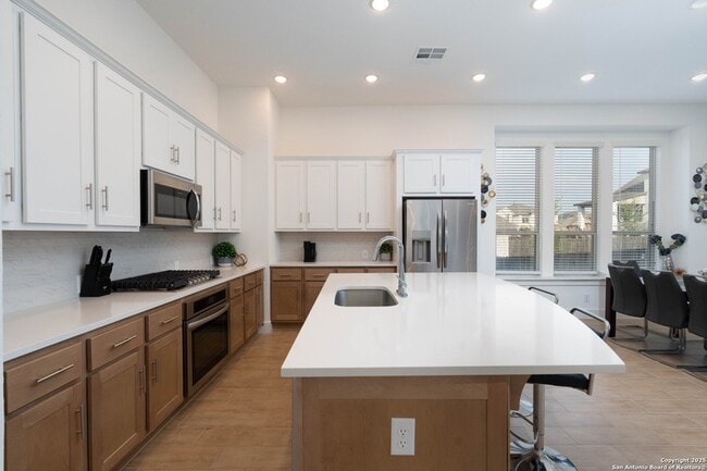 Building Photo - 12231 Old Gage Rnch