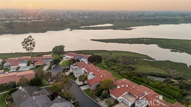 Building Photo - 2165 Vista Entrada Vis