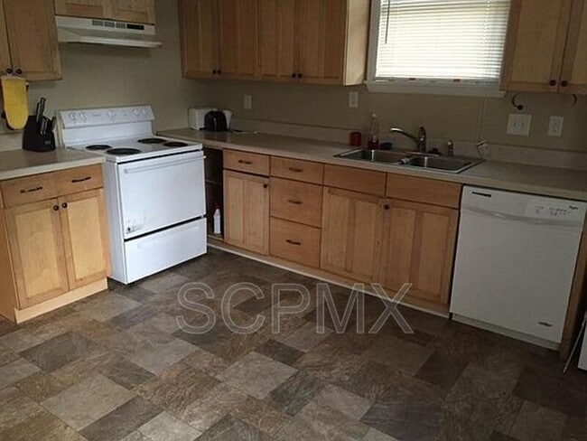 Building Photo - 1931 Quitman St