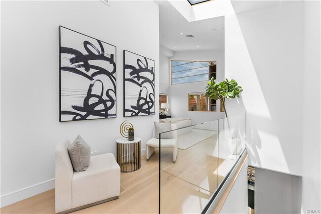 Building Photo - 1035 1/2 North Vista Street, West Hollywood, CA 90046 - 2 BR 3 BA house