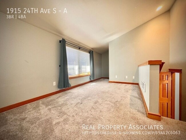 Building Photo - 1915 24th Ave S