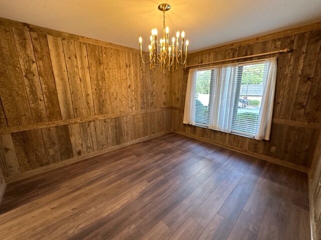 Barnwood Dining or Office - 25 Ivy Sq NE