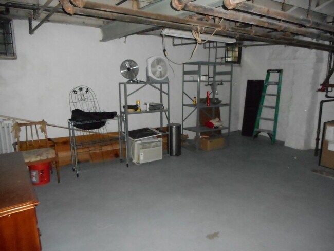 Building Photo - 2026/2027 Off-Campus JHU Spacious 5bd/2ba Rowhome OSP & W/D! Available 6/8