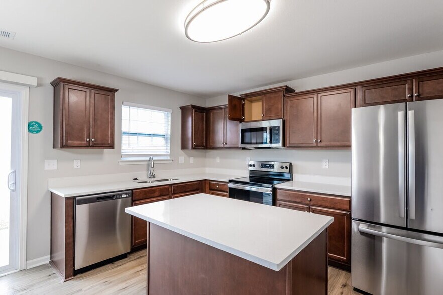 Building Photo - 2613 Cider Ridge Rd