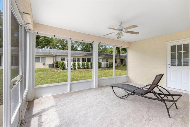 Building Photo - 9662 SW 95th Ct