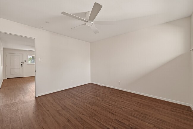 Building Photo - 1217 Heights Blvd