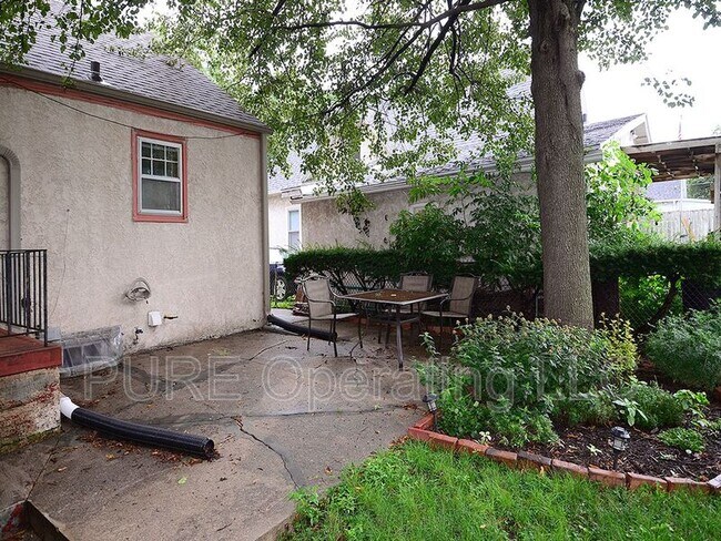 Building Photo - 2511 N 63 St