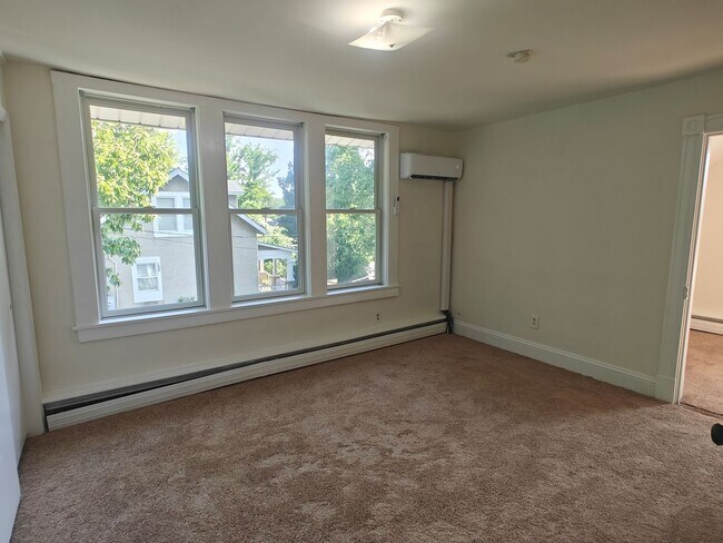 Building Photo - Three bedroom home in Midlothian