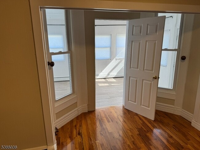 Building Photo - 12 Prospect St