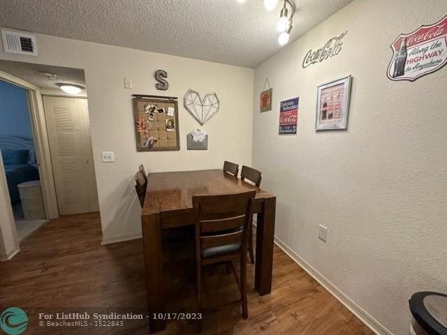Building Photo - 12980 Vista Isles Dr